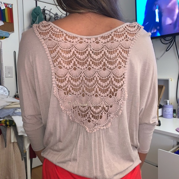 cute used shirt - Picture 2 of 2